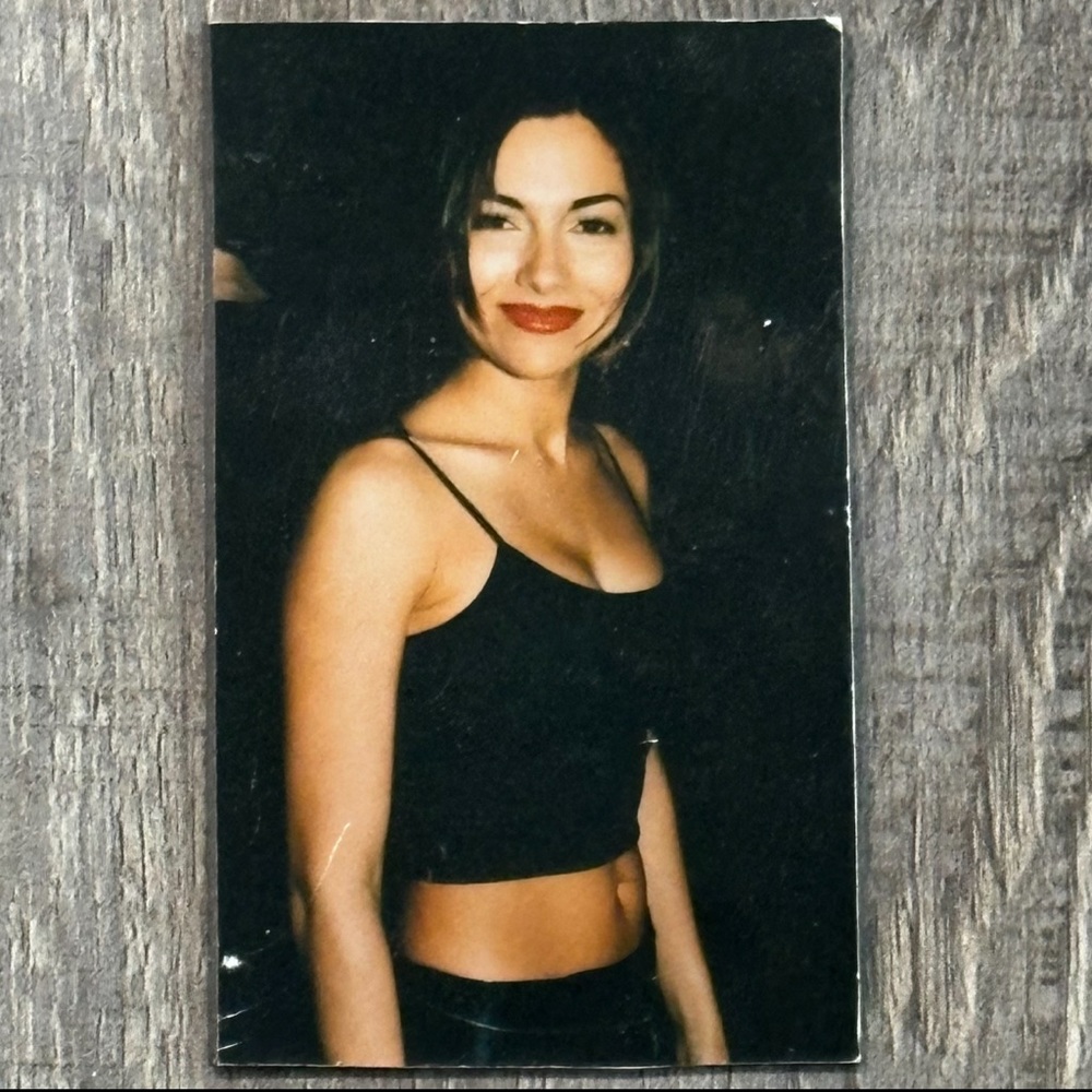 💞 Vintage 90’s Era Collectible Photo Magnet of Actress Vanessa Marcil